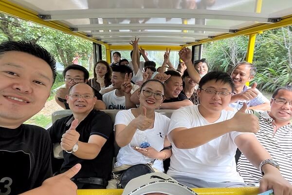 秋高氣爽，大家跟隨艾思捷一起團(tuán)建去呀